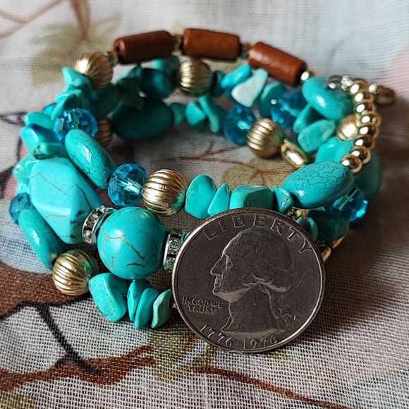 Turquoise Stone Wood Aqua Faceted Crystal Wood Beads Memory Wire Bracelet NEW - Picture 7 of 11